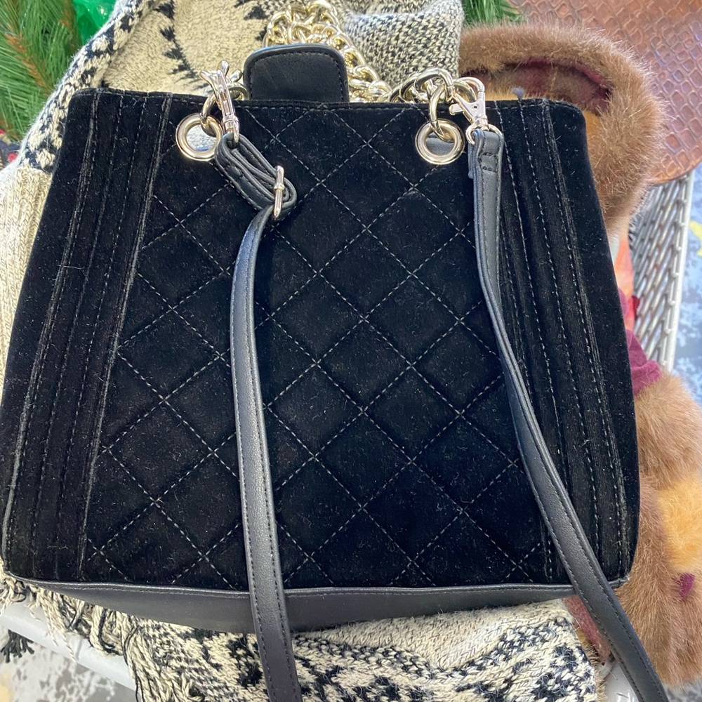 Mossimo Black Quilted Velvet Purse with Metallic Handles NWOT Gorgeous! - Picture 4 of 6